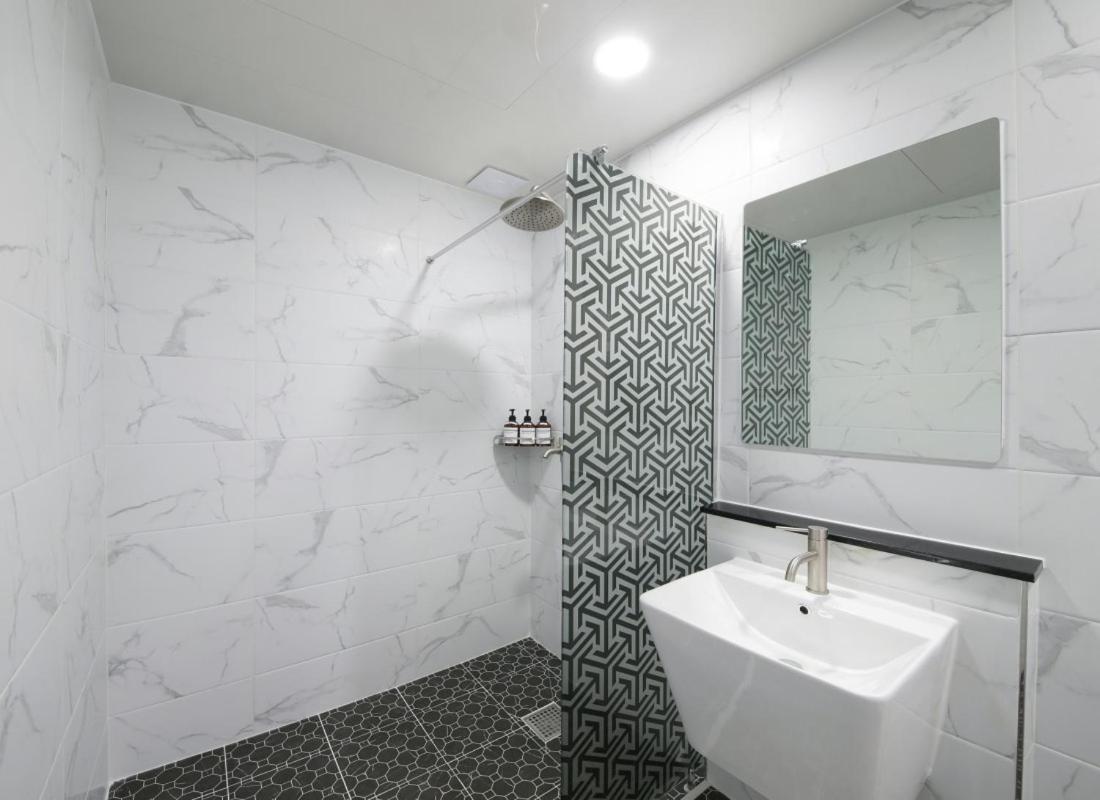 Wj Hotel Pool House Wonju Buitenkant foto