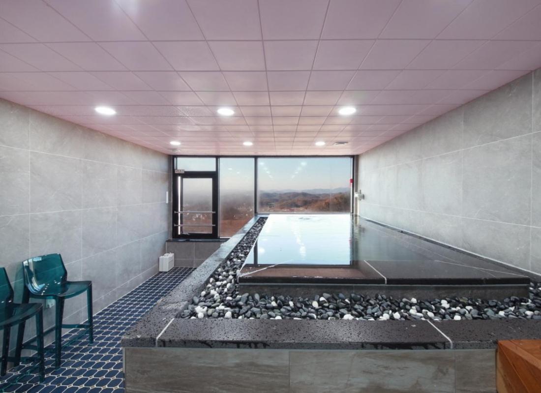 Wj Hotel Pool House Wonju Buitenkant foto