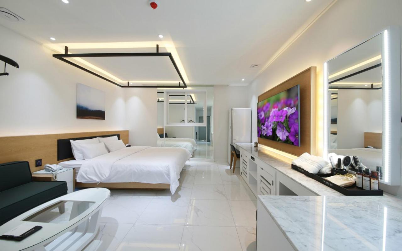Wj Hotel Pool House Wonju Buitenkant foto